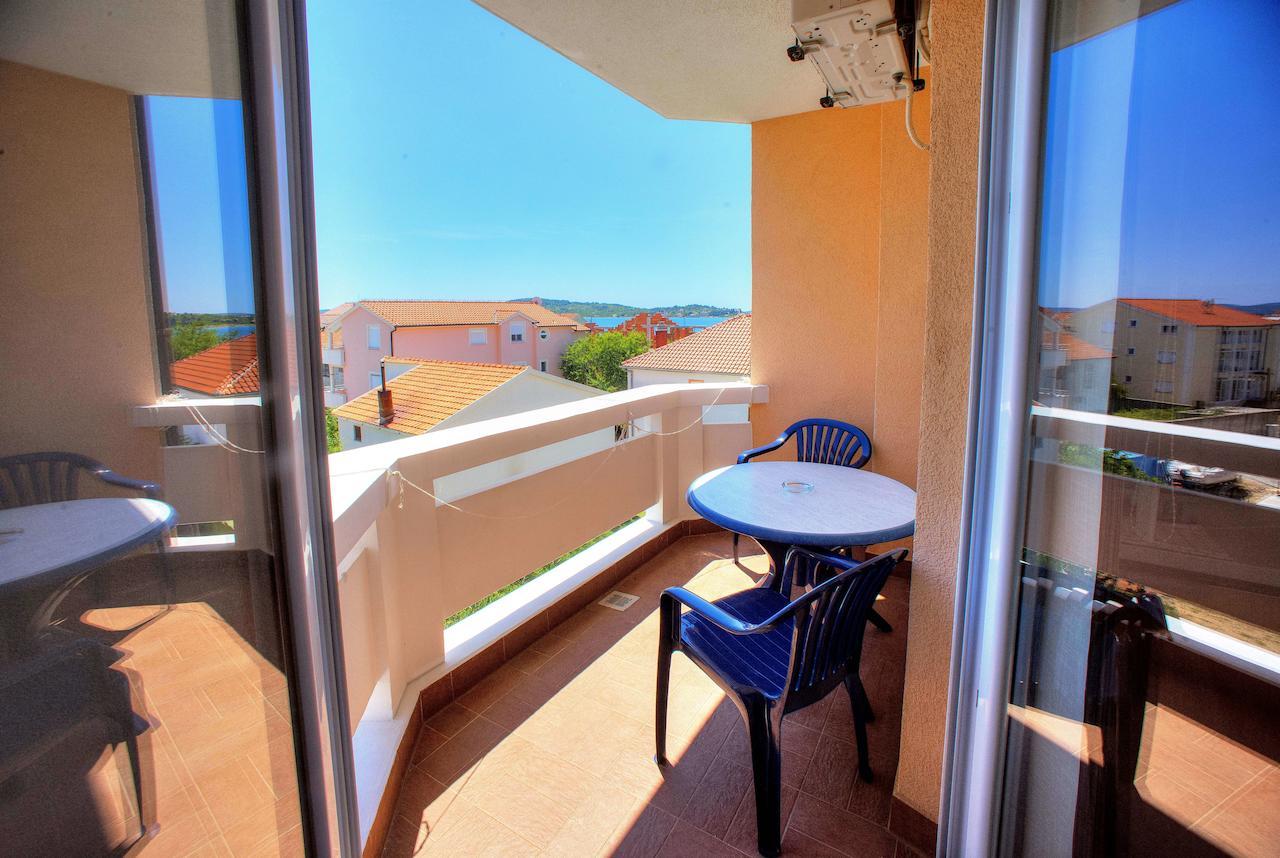 Villa D&I Vodice Ruang foto