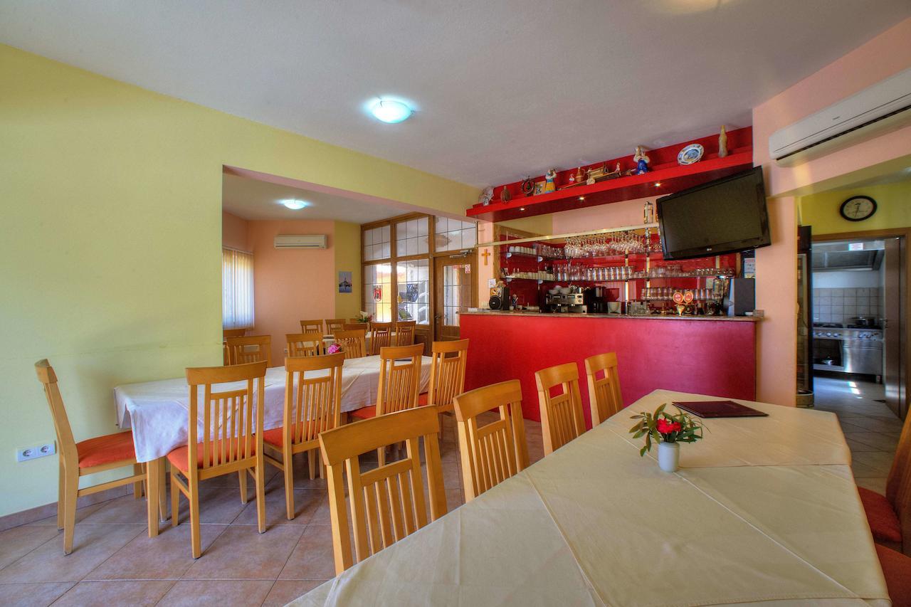 Villa D&I Vodice Bagian luar foto