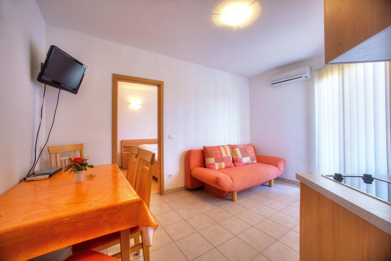 Villa D&I Vodice Bagian luar foto